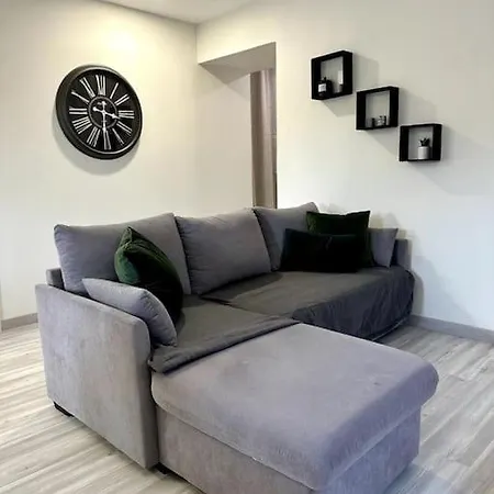 Familial Gare Apartman *